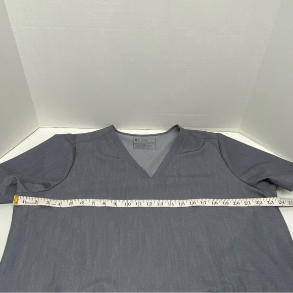 Figs Technical Collection Size XXL Graphite Gray V Neck Scrub Top 3 Pockets - Picture 10 of 14